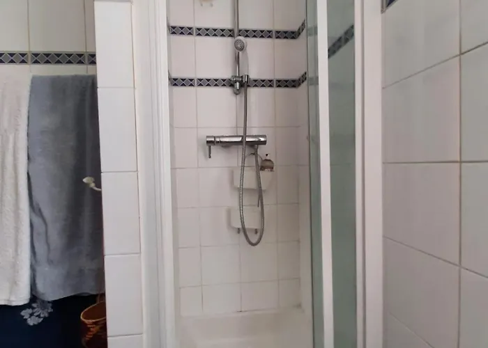 Гостевой дом D'hotes Calmes Sur Jardin Batignolles