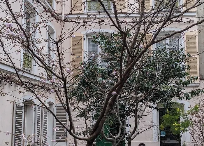 D'hotes Calmes Sur Jardin Batignolles Гостевой дом