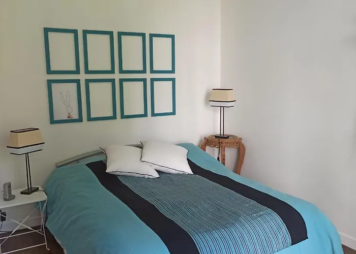 Гостевой дом D'hotes Calmes Sur Jardin Batignolles Париж
