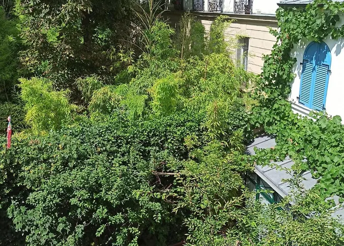 Гостевой дом D'hotes Calmes Sur Jardin Batignolles